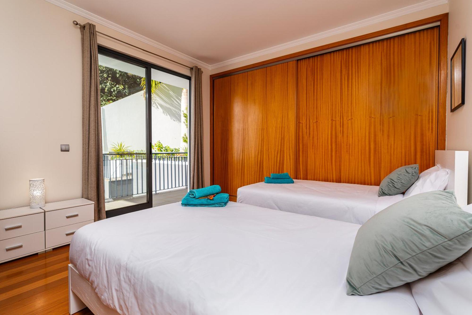Villa Nunes, Big Holiday House With Private Pool Calheta  Exterior foto